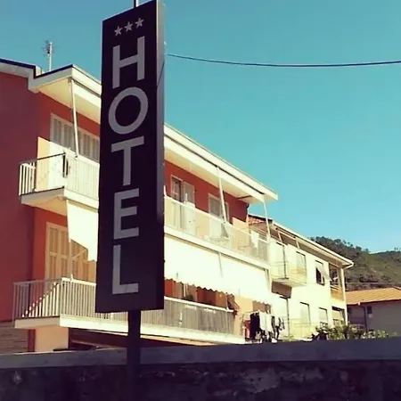 Sereno Hotel 3*