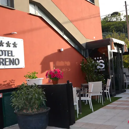 호텔 Sereno 세스트리레반떼